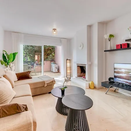 Fantastico Atico Duplex En Primera Linea De Golf マルベーリャ